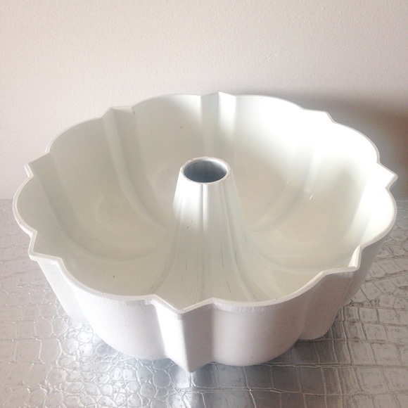 Nordic Ware Other - 💕1st Generation Bundt Pan - Vintage